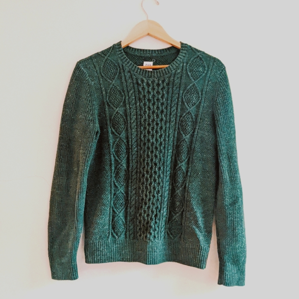 GAP men's S cotton blend budding cable crew fisherman pullover in dark emerald